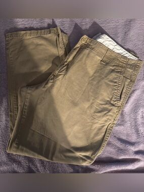 Old Navy Broke in Khakis Tan Pants